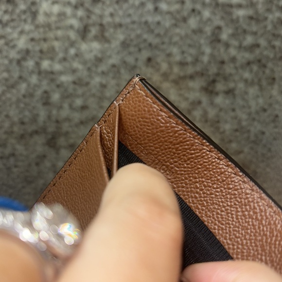 Burberry - Picture 9 of 9